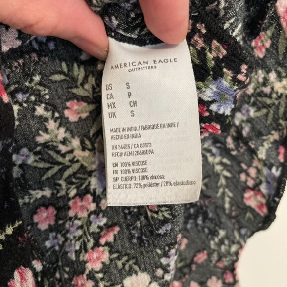 AMERICAN EAGLE AE Tulip Runner Shorts Black Pink Floral Pull On Drawstring Flowy - Picture 12 of 16